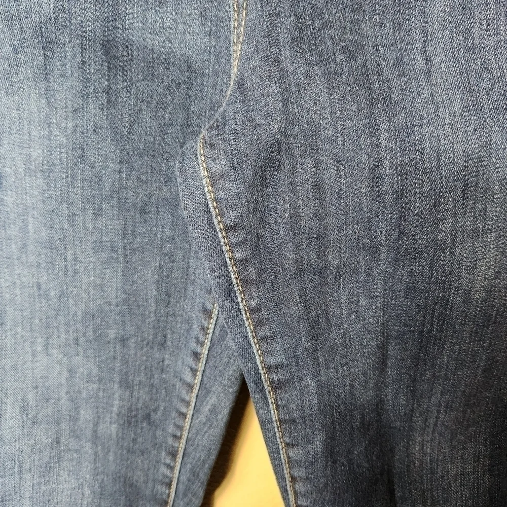 Judy Blue Huntington Mid Rise Relaxed Fit Dark Wash Chewed Hem Jeans-Size 31